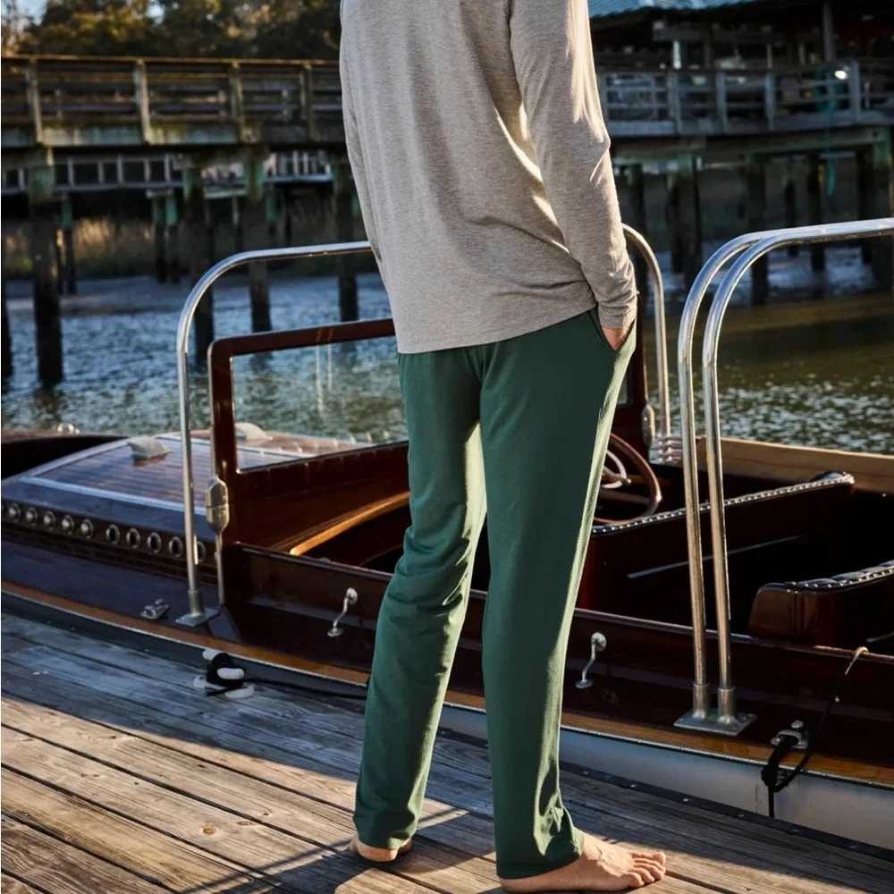 Men's Bamboo Lounge Pants in English Ivy
$78.00
COLOR:
English Ivy - Picture 3 of 4